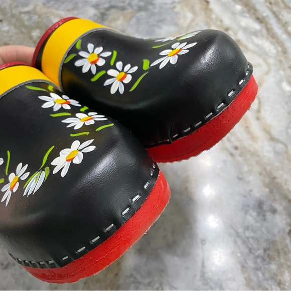 Lilla Torg Malmo Black Hand Painted Swedish Clogs - Picture 8 of 13